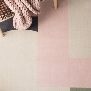 Safavieh Orwell 301 Power Loomed Polypropylene Contemporary Rug Beige / Pink ORW301C-4