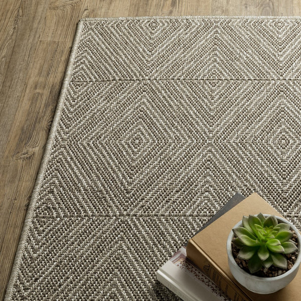 Oriental Weavers Caicos Indoor/Outdoor Area Rug - Stylish, Easy-care, Spill-resistant Design For High Traffic Spaces Grey,Light Grey Polypropylene Cca08a100152st