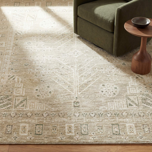 Oriental Weavers Caroline Vintage Botanical Polyester Area Rug with Cut Loop Pile and Artisan Fringe Detail 6'7"x9'6" CCRL05200290ST