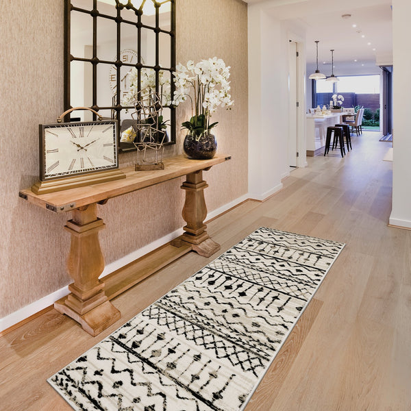 Oriental Weavers Georgia Indoor Area Rug - Elegant Power Loomed Design In Chic Black And White For Modern Farmhouse Style Ivory,Black Polypropylene G8826e055230st