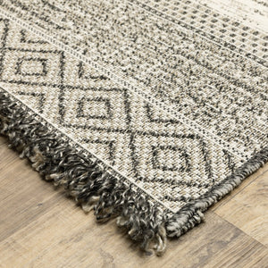 Oriental Weavers Gillian Indoor/Outdoor Area Rug - Global-inspired Design With Textured Patterns For Every Space Beige,Black Polypropylene G1622e055230st