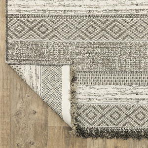 Oriental Weavers Gillian Indoor/Outdoor Area Rug - Global-inspired Design With Textured Patterns For Every Space Beige,Black Polypropylene G1622e055230st