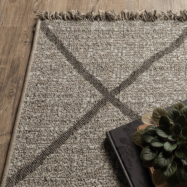 Oriental Weavers Gillian Indoor/Outdoor Area Rug - Global-inspired Design, Easy Care, Perfect For High-traffic Spaces Beige,Black Polypropylene G4926a160220st