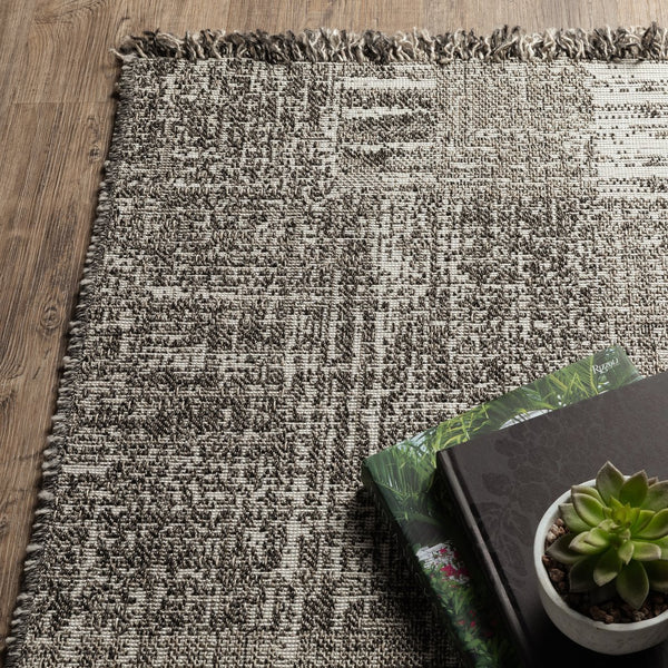 Oriental Weavers Gillian Indoor/Outdoor Area Rug - Stylish Global Design In Gray, Ivory, And Black For Your Home Beige,Black Polypropylene G081v1100152st