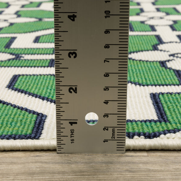 Oriental Weavers Havana Ivory/Green Indoor/Outdoor Area Rug - Vibrant 3'3" X 5' Design For Year-round Style Ivory,Green Polypropylene Hhav01100152st