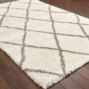 Oriental Weavers Henderson Shag Area Rug In Cool Charcoal And Ivory With Soft Geometric Motifs For Luxurious Appeal Ivory,Grey Polypropylene H090w9057100st