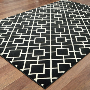Oriental Weavers Luna Luxurious High Contrast Indoor Area Rug With Modern Geometric Patterns For Elegant Spaces Black,Ivory Polypropylene L8123b117165st