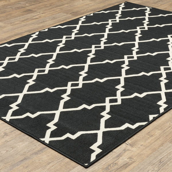 Oriental Weavers Marina Elegant Indoor/Outdoor Area Rug - Timeless Design With Classic Neutral Palette For Your Space Black,Ivory Polypropylene M7763k200290st