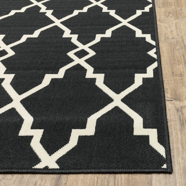 Oriental Weavers Marina Elegant Indoor/Outdoor Area Rug - Timeless Design With Classic Neutral Palette For Your Space Black,Ivory Polypropylene M7763k200290st