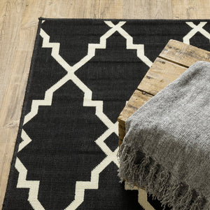 Oriental Weavers Marina Elegant Indoor/Outdoor Area Rug - Timeless Design With Classic Neutral Palette For Your Space Black,Ivory Polypropylene M7763k200290st