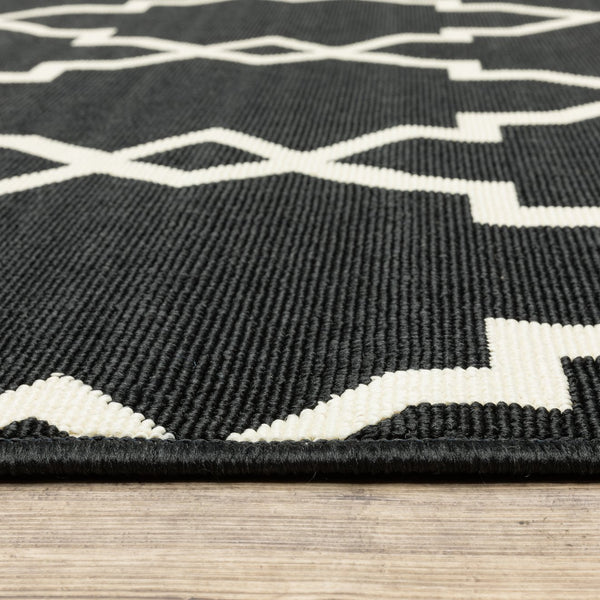 Oriental Weavers Marina Elegant Indoor/Outdoor Area Rug - Timeless Design With Classic Neutral Palette For Your Space Black,Ivory Polypropylene M7763k200290st
