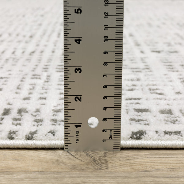 Oriental Weavers Montecito Indoor Area Rug - Power-loomed Soft Polyester With Elegant Patterns For Luxurious Décor White,Grey Polyester M5150w100153st