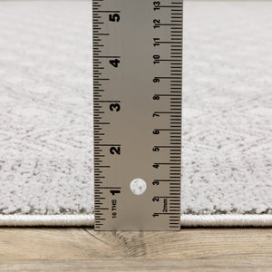 Oriental Weavers Montecito Indoor Area Rug - Elegant Power-loomed Design With Soft Polyester And Graphic Patterns White,Grey Polyester M094w8068235st