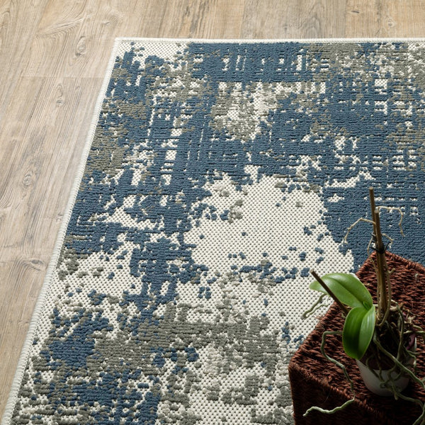 Oriental Weavers Torrey Indoor/Outdoor Area Rug - Unique Textured Design In Soft Platinum With Marine Blue And Charcoal Light Grey,Blue Polypropylene T140h1055220st