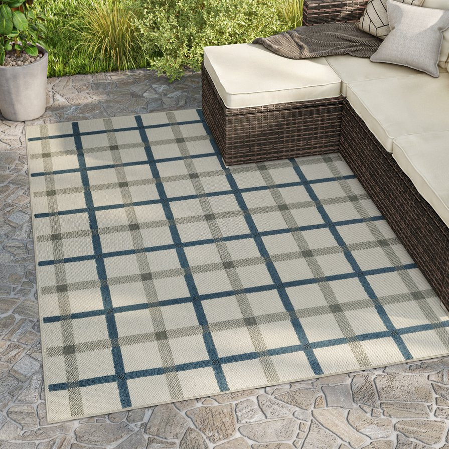 Oriental Weavers Torrey Indoor/Outdoor Area Rug - Textured Tri-colored Design, Easy Care Polypropylene For Versatile Spaces Light Grey,Blue Polypropylene T7150h160220st
