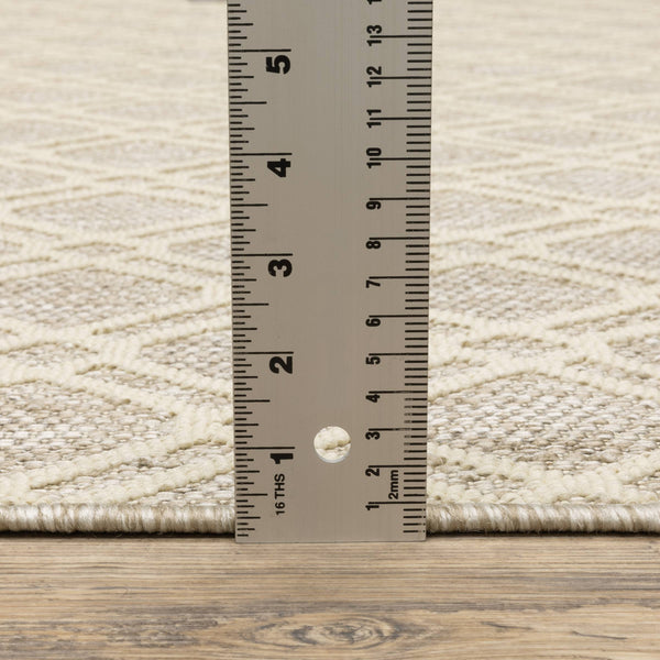 Oriental Weavers Zarina Diamond Trellis Polypropylene Indoor Outdoor Rug Stain Resistant Neutral Tones Patio 3'3" x 5' ZZAR01100152ST