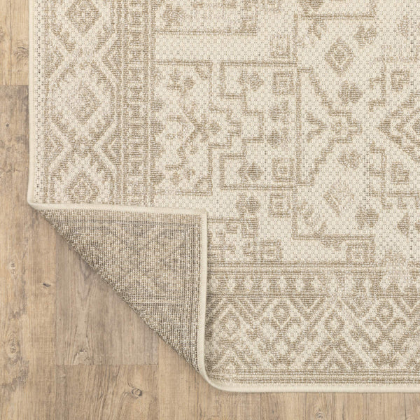 Oriental Weavers Zarina Tribal Medallion Polypropylene Flatweave Indoor Outdoor Rug Boho Chic Patio 3'3" x 5' ZZAR06100152ST
