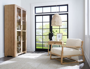 Hooker Furniture Retreat Oak Display Cabinet In Dune Finish With Tempered Glass, Adjustable Shelves & Integrated Lighting 6950-75906-80