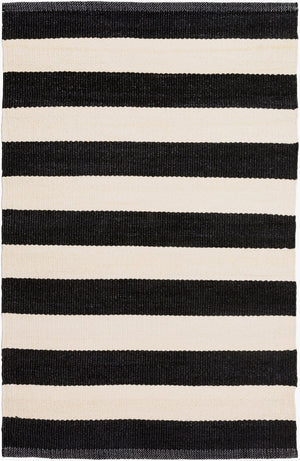 Livabliss Picnic Hand-woven Pvc Outdoor Flatweave Rug for Patios Decks and Backyard Spaces Black, Cream 2' x 3' PIC4005-23