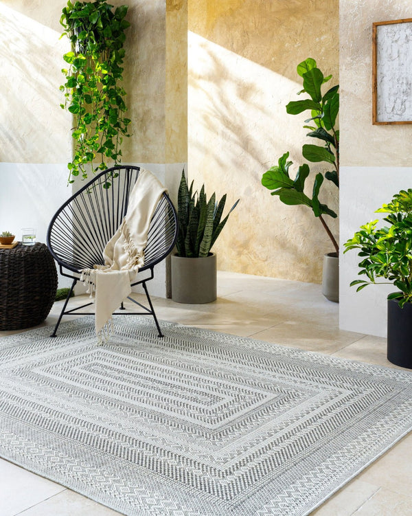 Livabliss Pismo Beach Coastal Polypropylene Area Rug Low Pile Indoor Outdoor Living Room Floor Medium Gray, Wh 9'1" x 12' PMB2316-9212