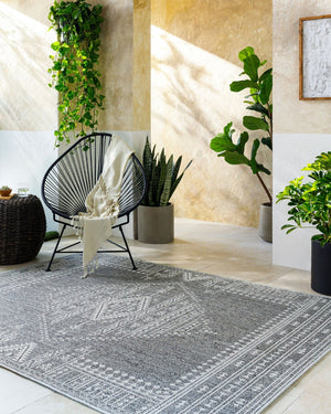 Livabliss Pismo Beach Flatweave Polypropylene Area Rug for Entryway Patio High Traffic Spaces Medium Gray, Gr 5'2" x 7' PMB2317-537