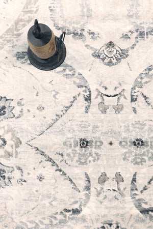 Pasargad Home Fantasia Collection Luxurious 6' x 6' Polypropylene Square Area Rug in Ivory Elegance