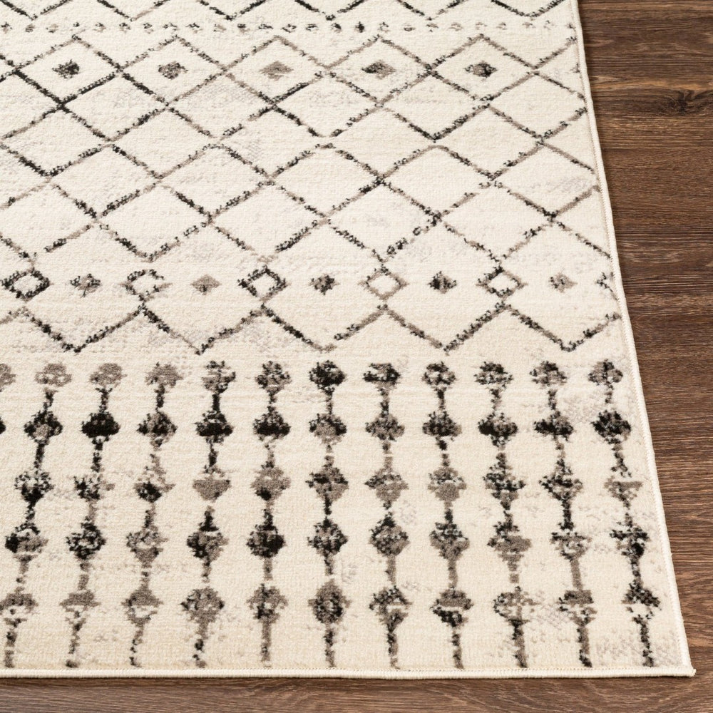 Livabliss Pisa Bohemian Global Runner Rug Polypropylene Machine Woven for Hallways and Entryways Black, White 4'3" x 5'7" PSS2300-4357