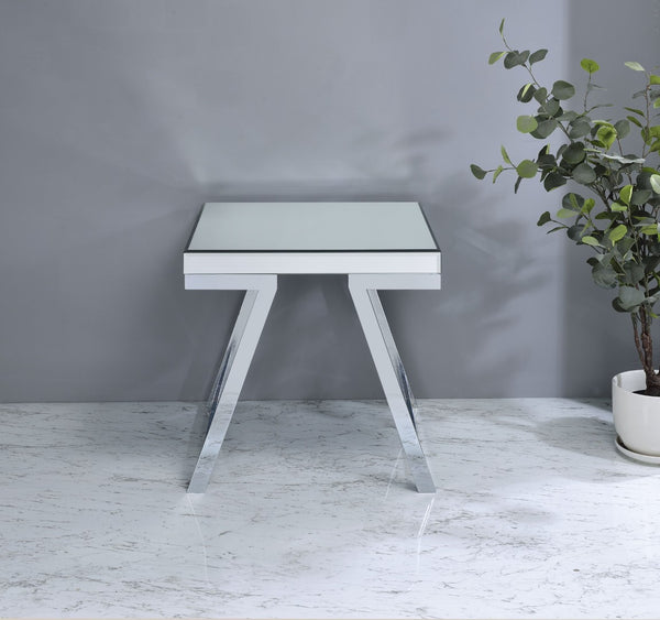 English Elm Steve Silver - Alfresco Mirrored Top Square End Table - Glam Silver Accent For Modern Living Rooms & Bedrooms B081P160101-GIGA
