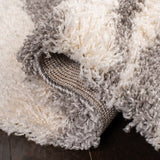 Safavieh Portofino Shag 215 Power Loomed Polypropylene Pile Shag & Flokati Rug Ivory / Grey PTS215A-10