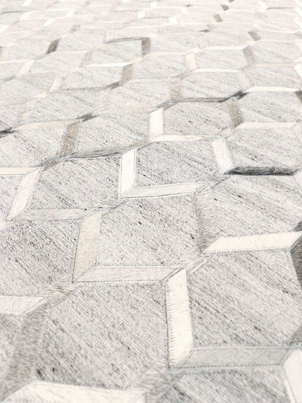 Pasargad Home Galaxy Collection Area Rug: Luxurious Silver Cowhide & Sari Silk For Elegant Spaces   Ptx-3284 5x8