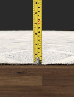 Pasargad Home Galaxy Collection Area Rug: Luxurious Silver Cowhide & Sari Silk For Elegant Spaces   Ptx-3284 5x8