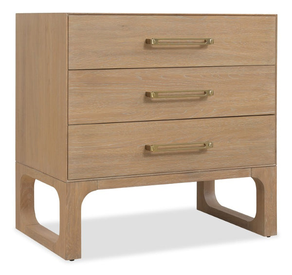 Hooker Furniture Banyon Desert Oak Three-Drawer Nightstand With Built-In Charging, White Oak Texture & Brushed Brass Pulls 6081-90016-82