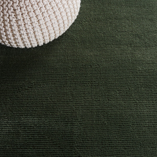 Safavieh Revive 102 REV102 Power Loomed Solid & Tonal Rug Green REV102Y-210