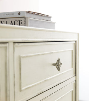 Hooker Furniture Sanctuary Anastasie Dresser Blanc Finish With Jewelry Hardware, Cedar & Felt‑Lined Drawers, 9‑Drawer Elegance 5865-90203-02