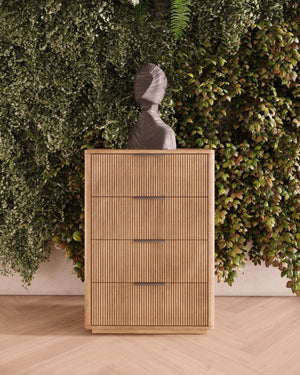 VIG Furniture Santa Monica Vertical Chest In Natural Oak Veneer — 4 Soft-Close Drawers, Matte Black Handles, Ready-To-Use VGMABR-144-CHEST