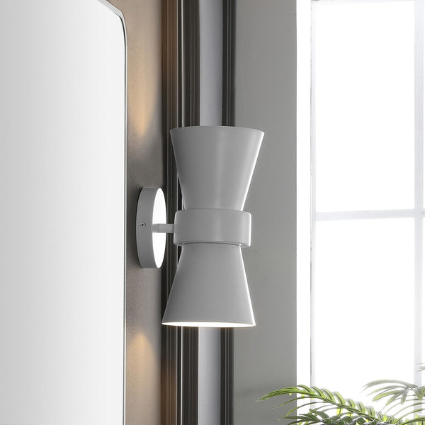 Safavieh 	Bynner, 2 Light, 7 Inch, White, Metal Wall Sconce Set Of 2 - Set of 2 White SCN4108B-SET2