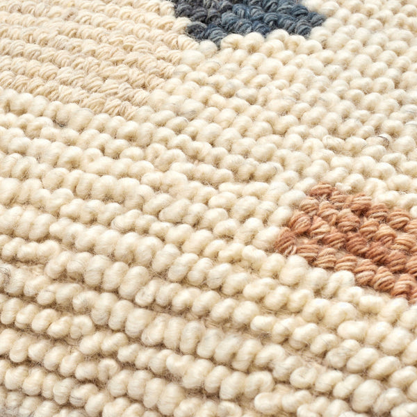 Surya Sand Dunes Accent Pillow - 18"X18" Cozy Wool & Cotton Decorative Cushion For Home Charm & Comfort Beige Wool,Cotton,Cotton Sdu003-2222d