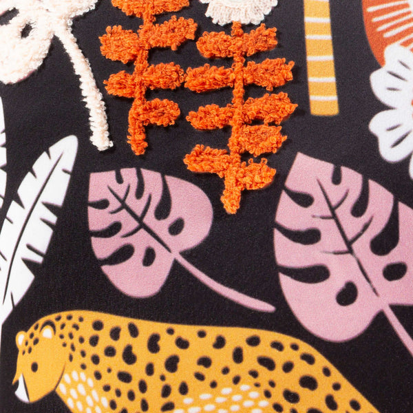 Surya Safari Sfr-001 18"X18" Durable Polyester Accent Pillow - Revitalize Your Decor With Style! Black Polyester,Polyester Sfr003-1818d