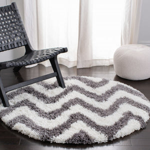 Safavieh Chevron Shag SG250 Hand Tufted  Rug Ivory / Grey SG250C-26