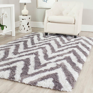 Safavieh Chevron Shag SG250 Hand Tufted  Rug Ivory / Grey SG250C-26