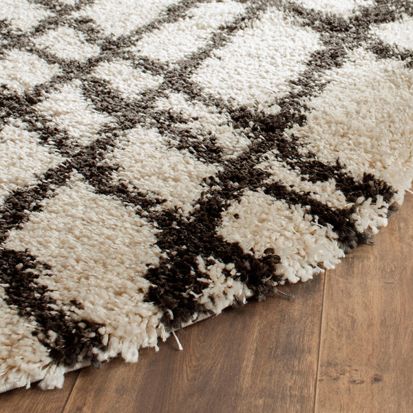 Safavieh Belize Shag 484 Power loomed Shag & Flokati Rug Ivory / Charcoal SGB484B-3
