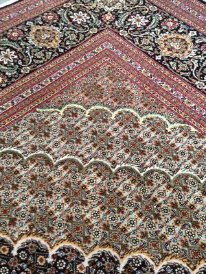 Pasargad Baku Collection Hand-knotted Silk & Wool Area Rug - Timeless Elegance For Your Home   Mahi 8x10