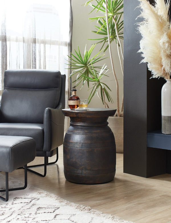 Hooker Furniture Big Sky Tahoe Urn Spot Table — Sculptural Ribbed Accent Table, Compact Resin Design For Indoor/Outdoor Use Black 6700-50003-97