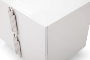 VIG Furniture Token Modern White & Stainless Steel Dresser With 6 Soft-Close Drawers, High-Gloss Luxe Finish, 64" VGVCJ815-WHT-DRS