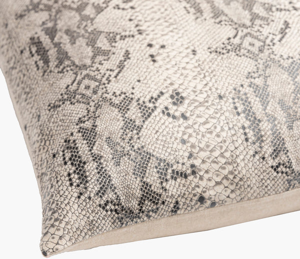 Surya Torrid 18"X18" Durable Accent Pillow - Modern Cotton Design For Chic Home Decor & Comfort Oatmeal Cotton,Cotton Trd001-1818