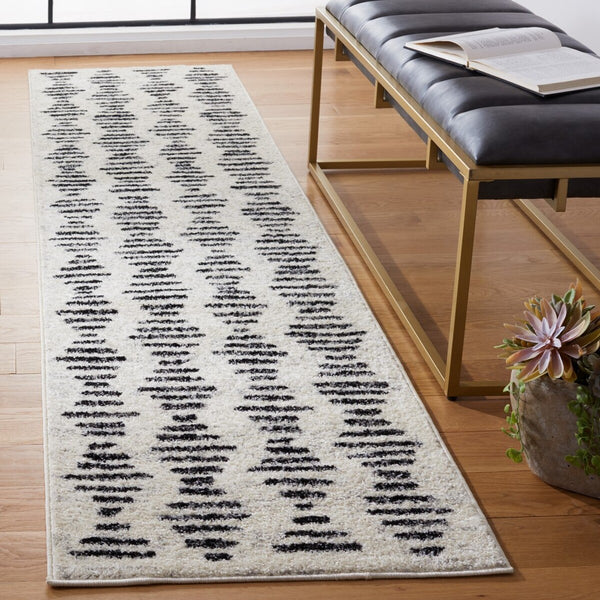 Safavieh Tulum 644 Power Loomed  Rug Ivory / Black TUL644A-8SQ