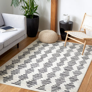 Safavieh Tulum 644 Power Loomed  Rug Ivory / Black TUL644A-8SQ