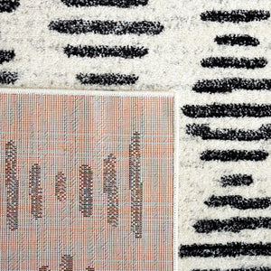 Safavieh Tulum 644 Power Loomed  Rug Ivory / Black TUL644A-8SQ