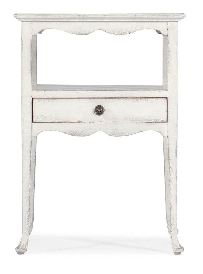 Hooker Furniture Charleston Coastal-Inspired One-Drawer Accent Table With Scalloped Trim, Self-Closing Drawer, Shelf Whites/Creams/Beiges 6750-50005-05