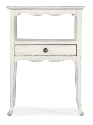 Hooker Furniture Charleston Coastal-Inspired One-Drawer Accent Table With Scalloped Trim, Self-Closing Drawer, Shelf Whites/Creams/Beiges 6750-50005-05